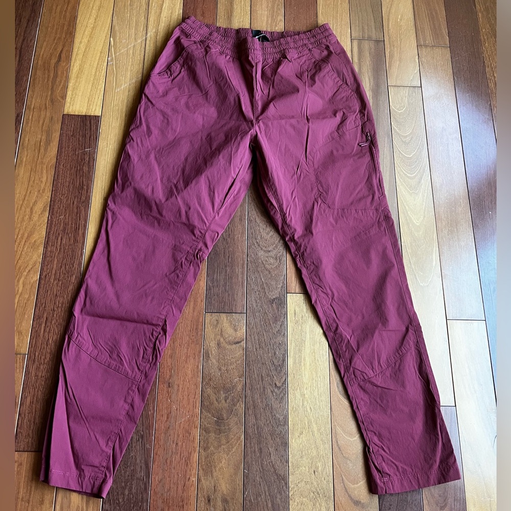 AKHG by Duluth Trading Co Women's Burgundy Track Pants